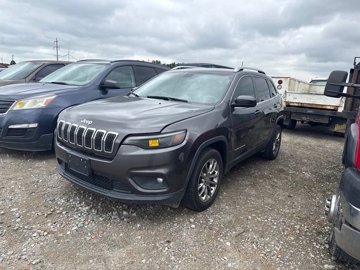 2019-jeep-cherokee-image-1