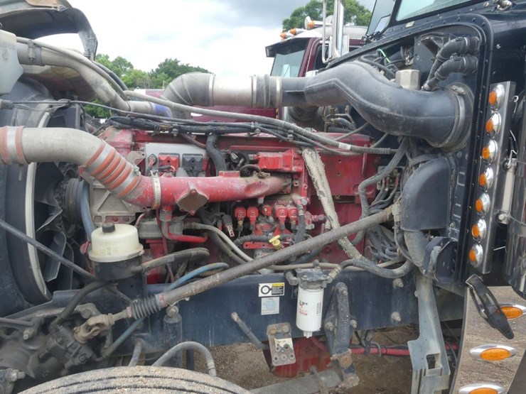 2008-peterbilt-389-image-10