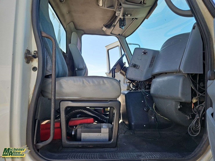 2004-international-transtar-8600-image-34