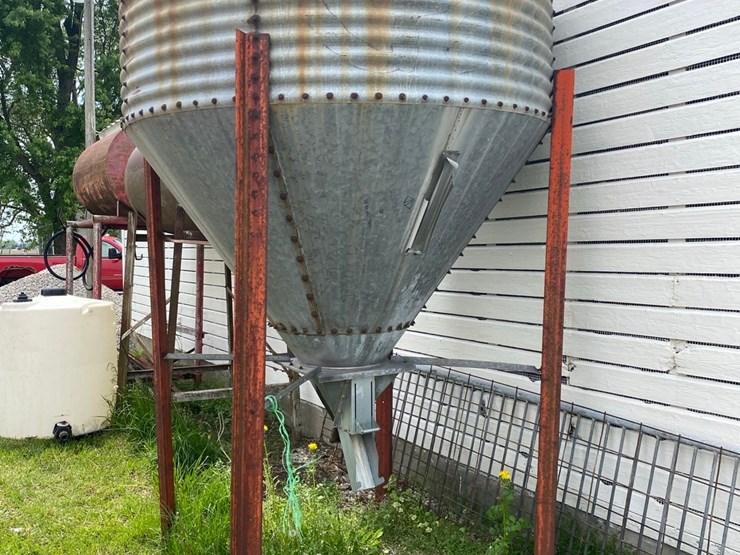 pax-feed-bin-2-ton-image-2
