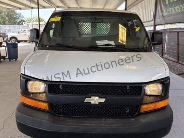 2014-chevrolet-express-1500-image-3