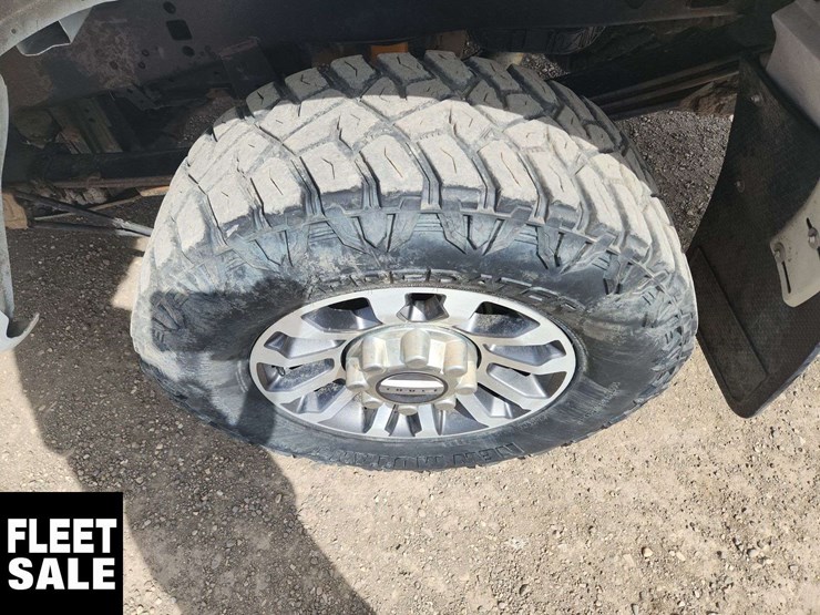 2022-ford-f250-image-11