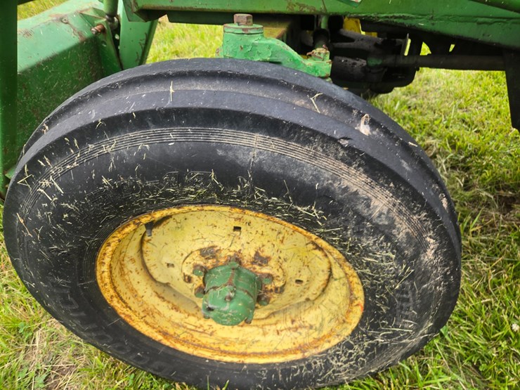 john-deere-2840-image-40