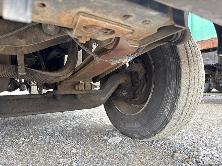 2004-international-durastar-4300-image-30