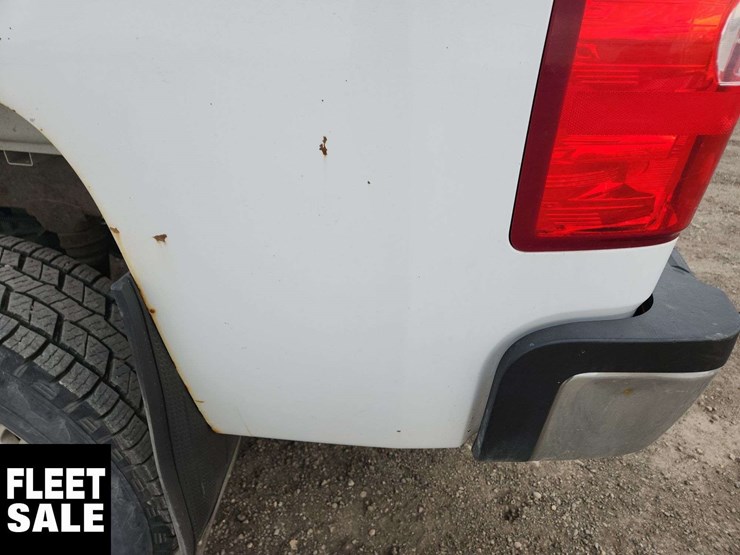 2012-chevrolet-silverado-2500hd-image-41