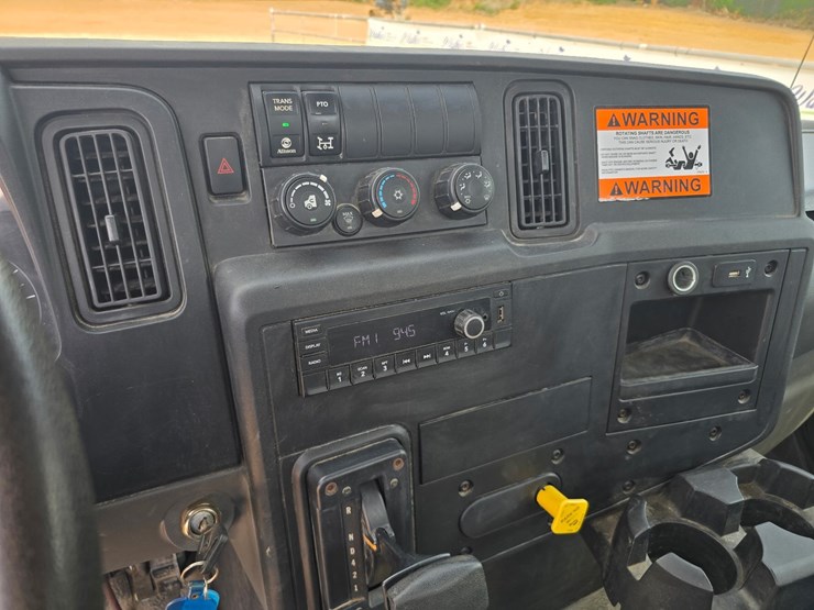 2021-international-mv607-image-8