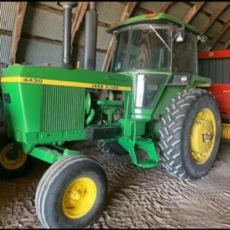 1977 JOHN DEERE 4430