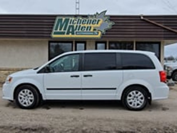 2014-dodge-grand-caravan-image-5