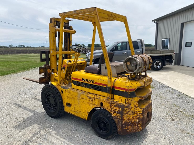 white-lp-gas-forklift.-image-5