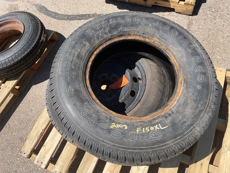 #8788-•-(2)-tires-image-2