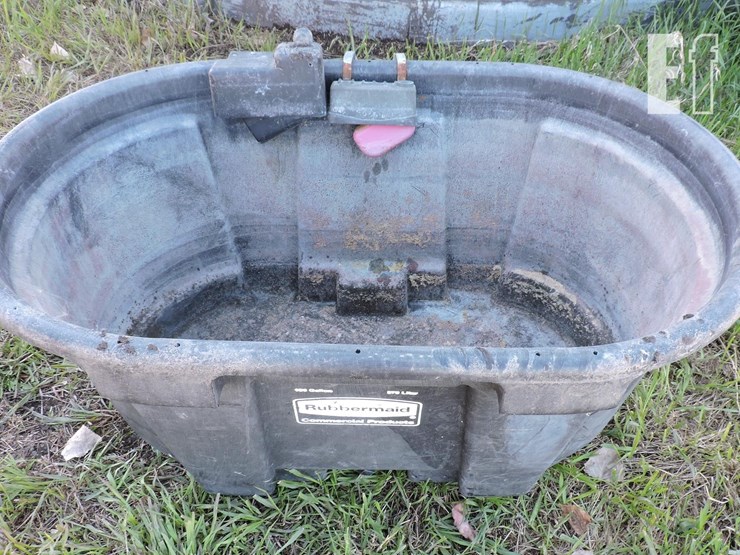 rubbermaid,-100-gallon-poly-stock-tank-image-2