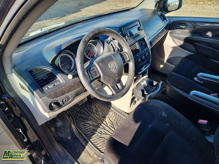 2014-dodge-grand-caravan-image-20