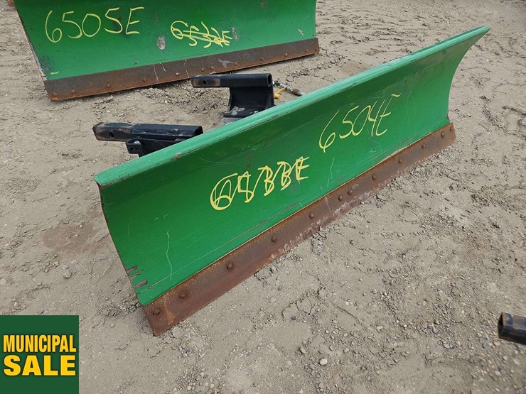 john-deere-60in-front-blade-image-1