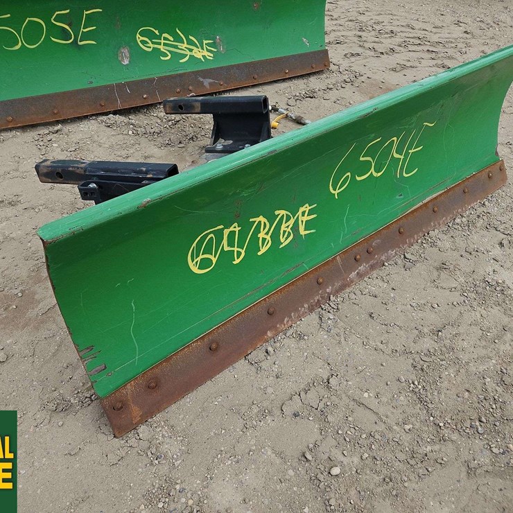 John Deere 60in Front Blade