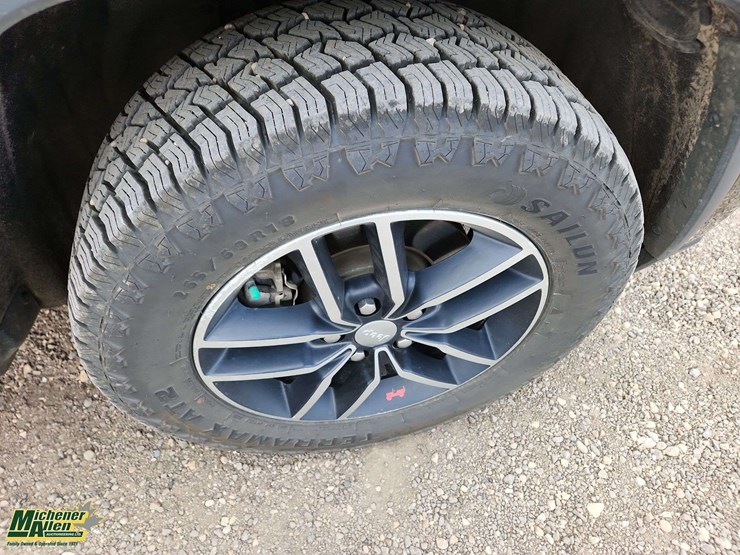 2017-jeep-grand-cherokee-image-13