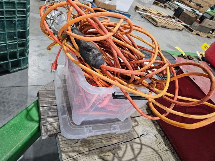 #6266-•-tote-of-extension-cords-image-5