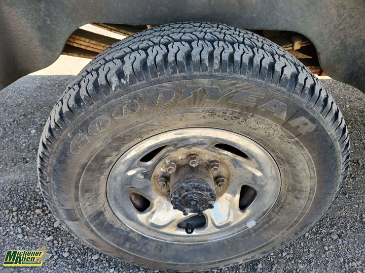 dodge-2500-image-12