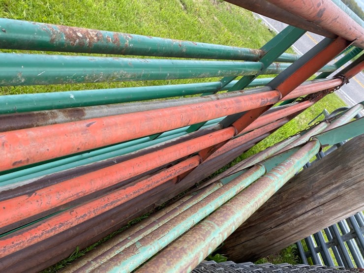 5--8'--pipe-hog-and-sheep-gates--2-are-new-image-6