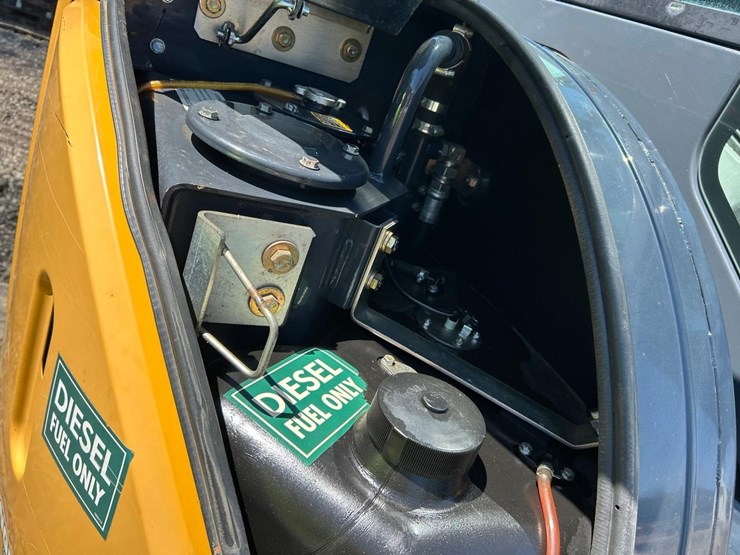 deere-50g-image-15