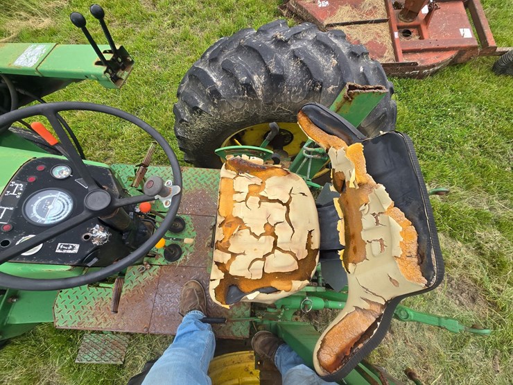 john-deere-2840-image-28