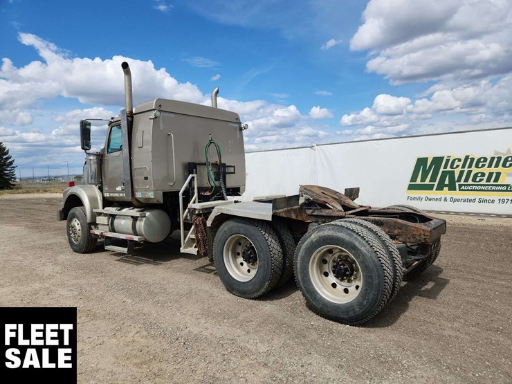 2015-western-star-4900-image-2