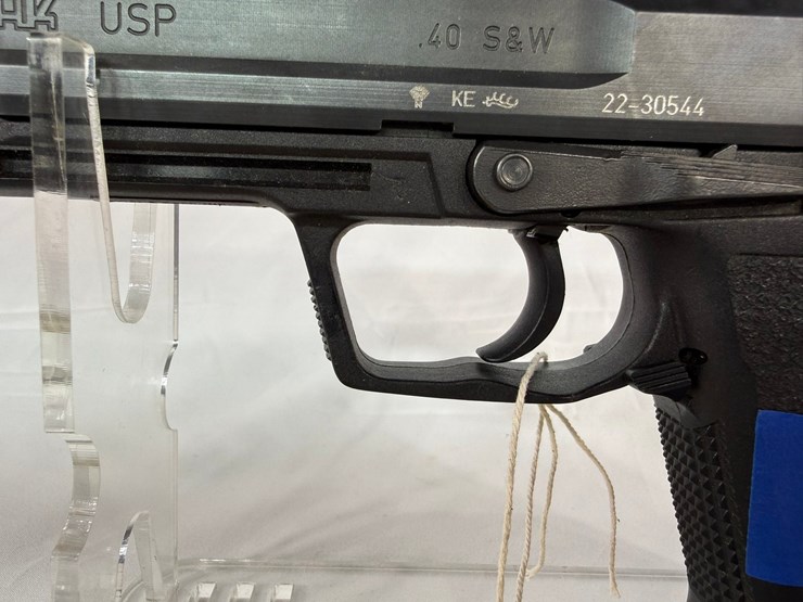 #5-•-heckler-&-koch-usp-40-s&w-pistol-22-30544-image-8