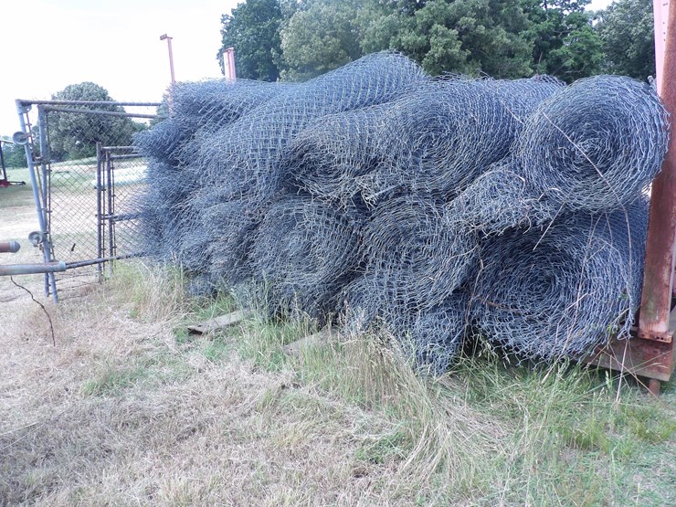 #40870-•-**-~2500'-of-6'-chain-link-fence,-(10)-gates,-poles,-wire-&-misc-image-6
