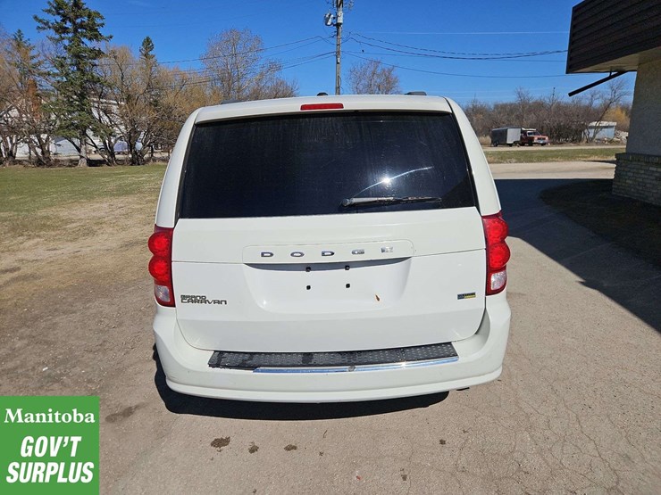 2012-dodge-grand-caravan-se-image-7