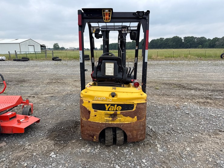 #49156-•-2021-yale-pneumatic-tire-forklift-g807n161450-image-5