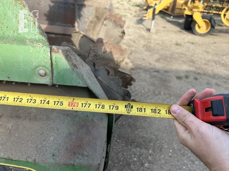 john-deere-660-image-18