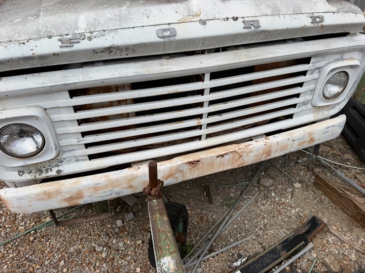 ford-600-image-13
