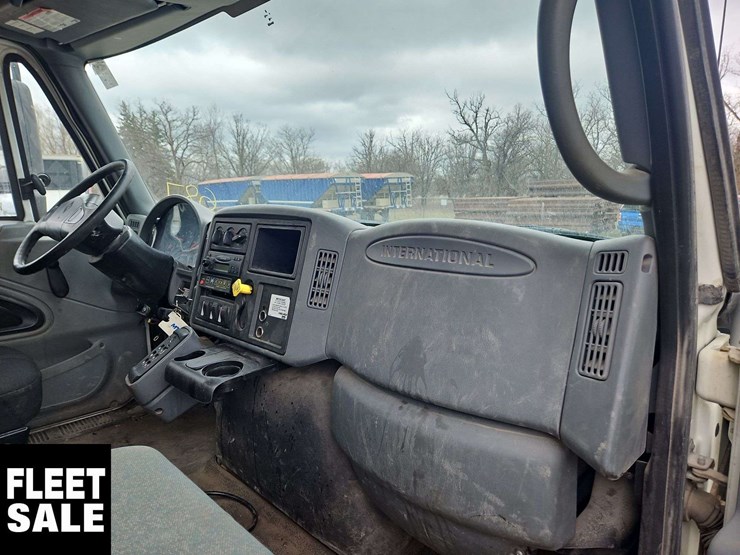 international-workstar-7400-image-33