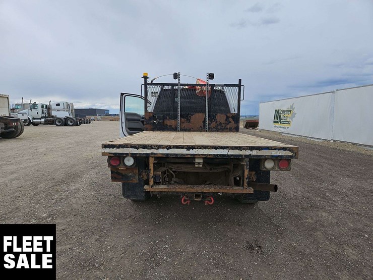 2022-ford-f350-image-8