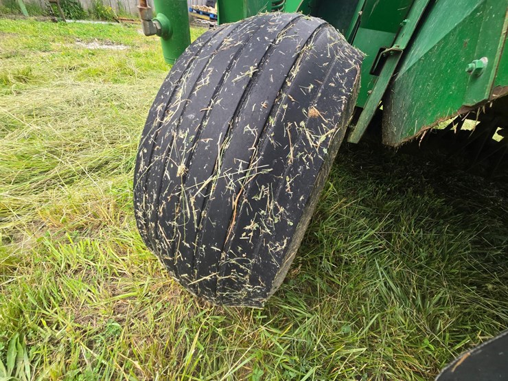 john-deere-630-image-23
