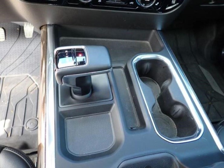 2024-chevrolet-silverado-1500-image-18