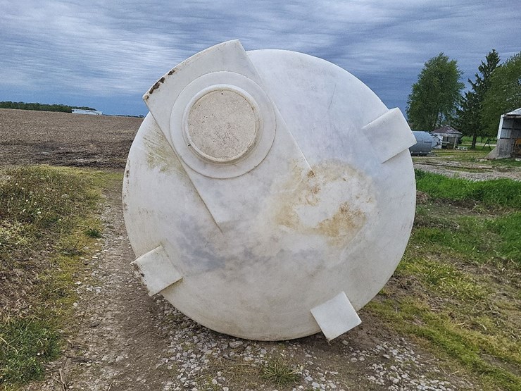 poly-coned-bottom-tank-image-4