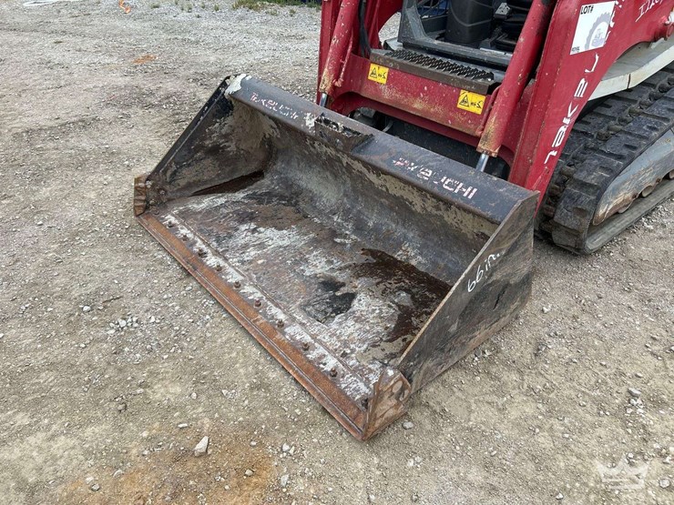 skid-steer-image-17