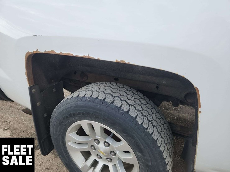 2015-chevrolet-silverado-1500-image-33