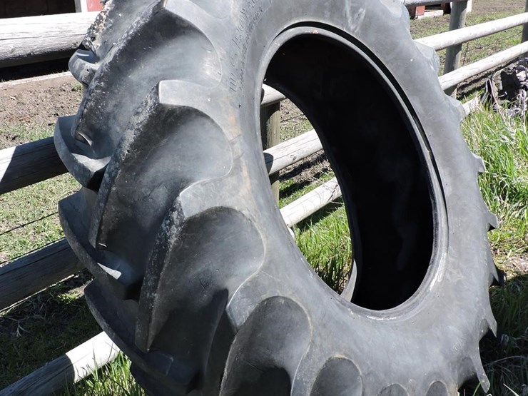 royal,-18.4-30-rear-tractor-tire,-good-condition-image-3