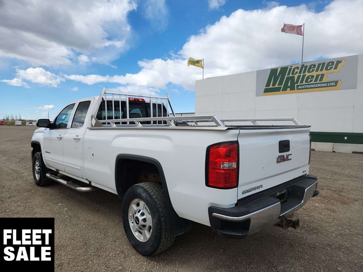 2015-gmc-sierra-2500hd-image-3