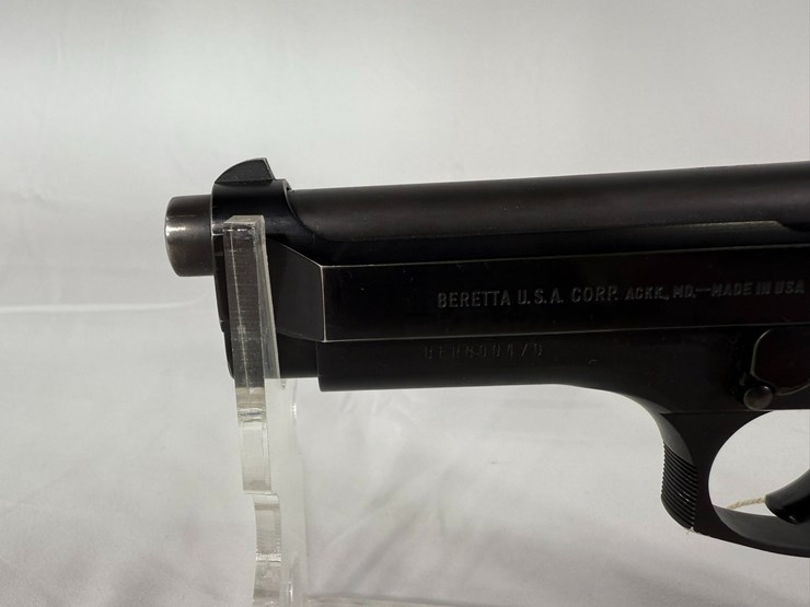 #42-•-beretta-96-40-pistol-ber000470-image-4