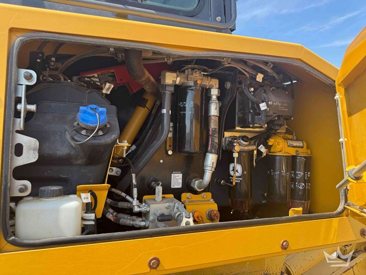 2020-deere-850l-wlt-image-25