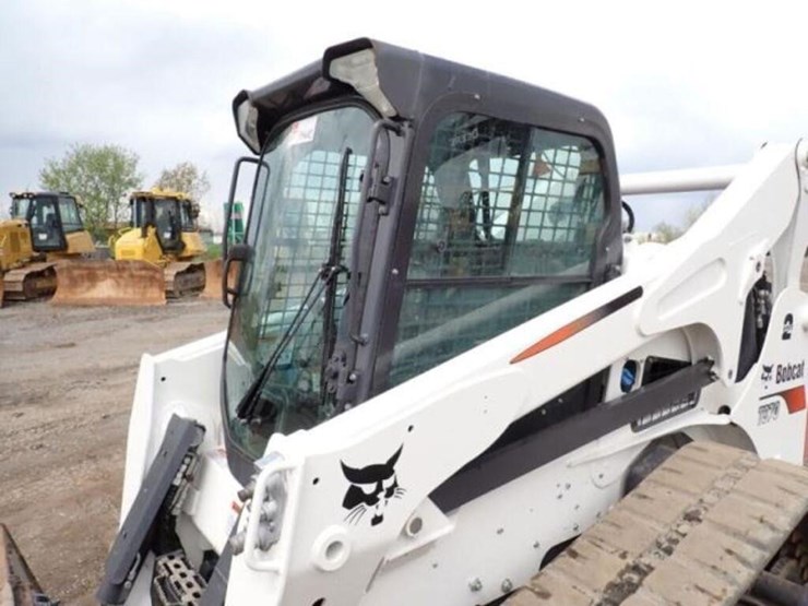 2021-bobcat-t870-image-19