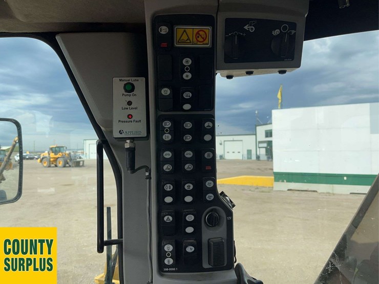 caterpillar-160m-awd-image-19