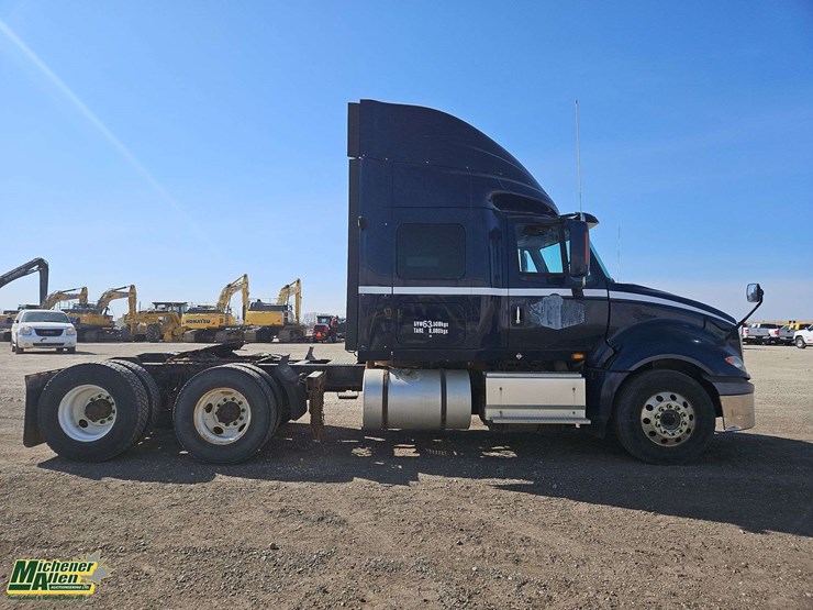2016-international-prostar-image-9