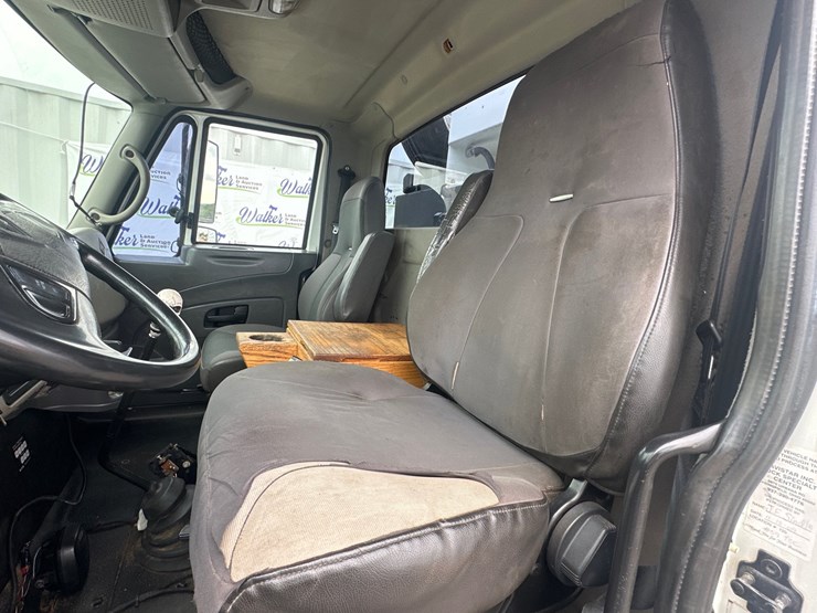 2010-international-durastar-4300-image-22
