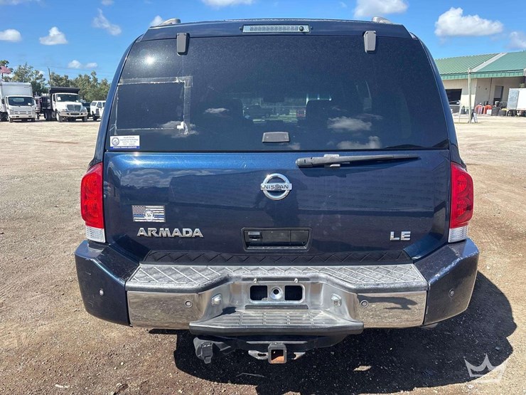 2007-nissan-armada-image-21