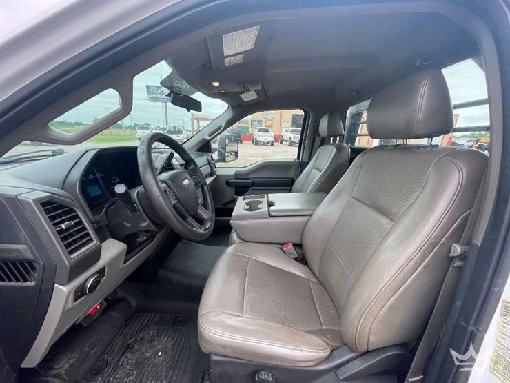 2017-ford-f550-image-7
