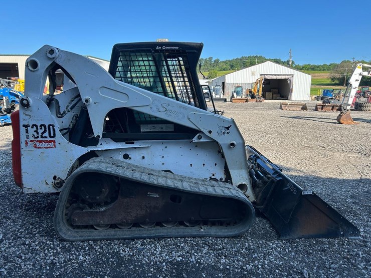 bobcat-t320-image-5