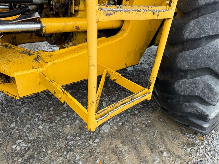 deere-544e-image-32